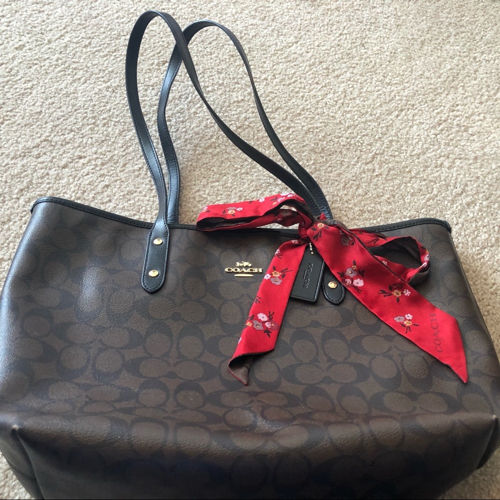 coach tote ...scarf included